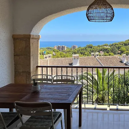 Acogedora Casa En Con Vistas Al Mar.